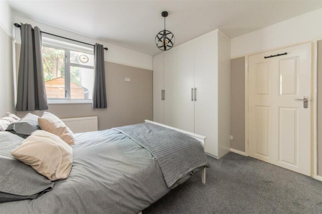 Vibrant & Stylish Mill Hill East Pad Apartman Hendon Kültér fotó